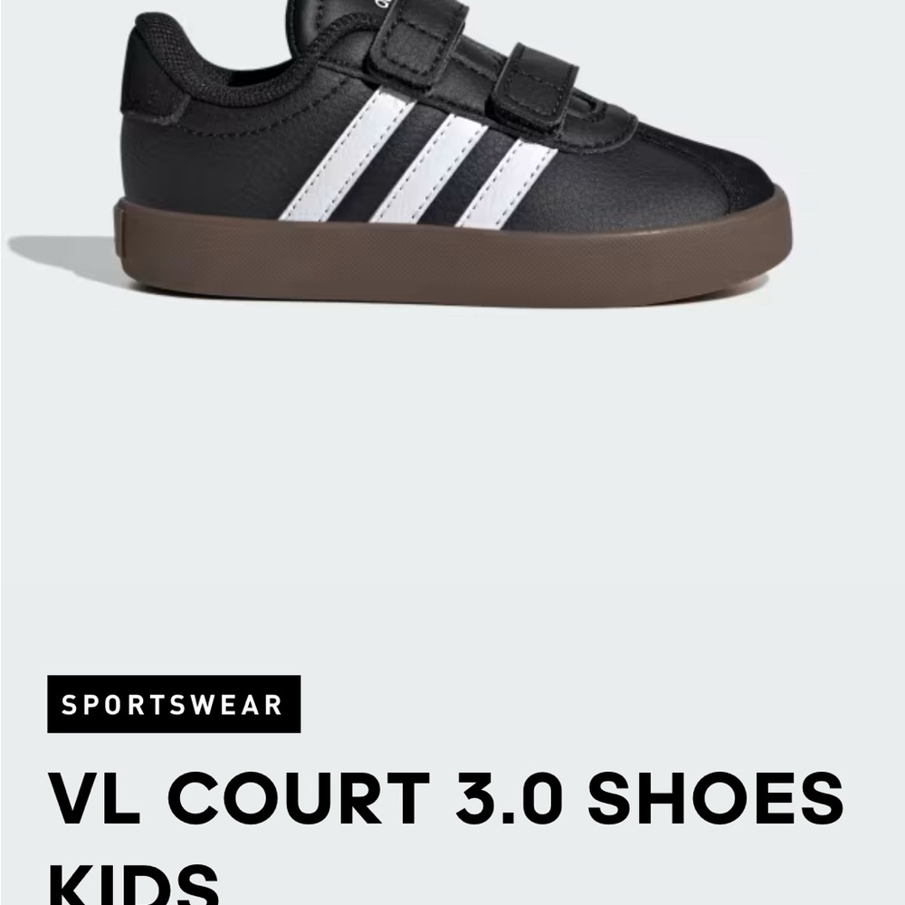 LIKE NEW Adidas Black and White Sneakers Classic Court Style